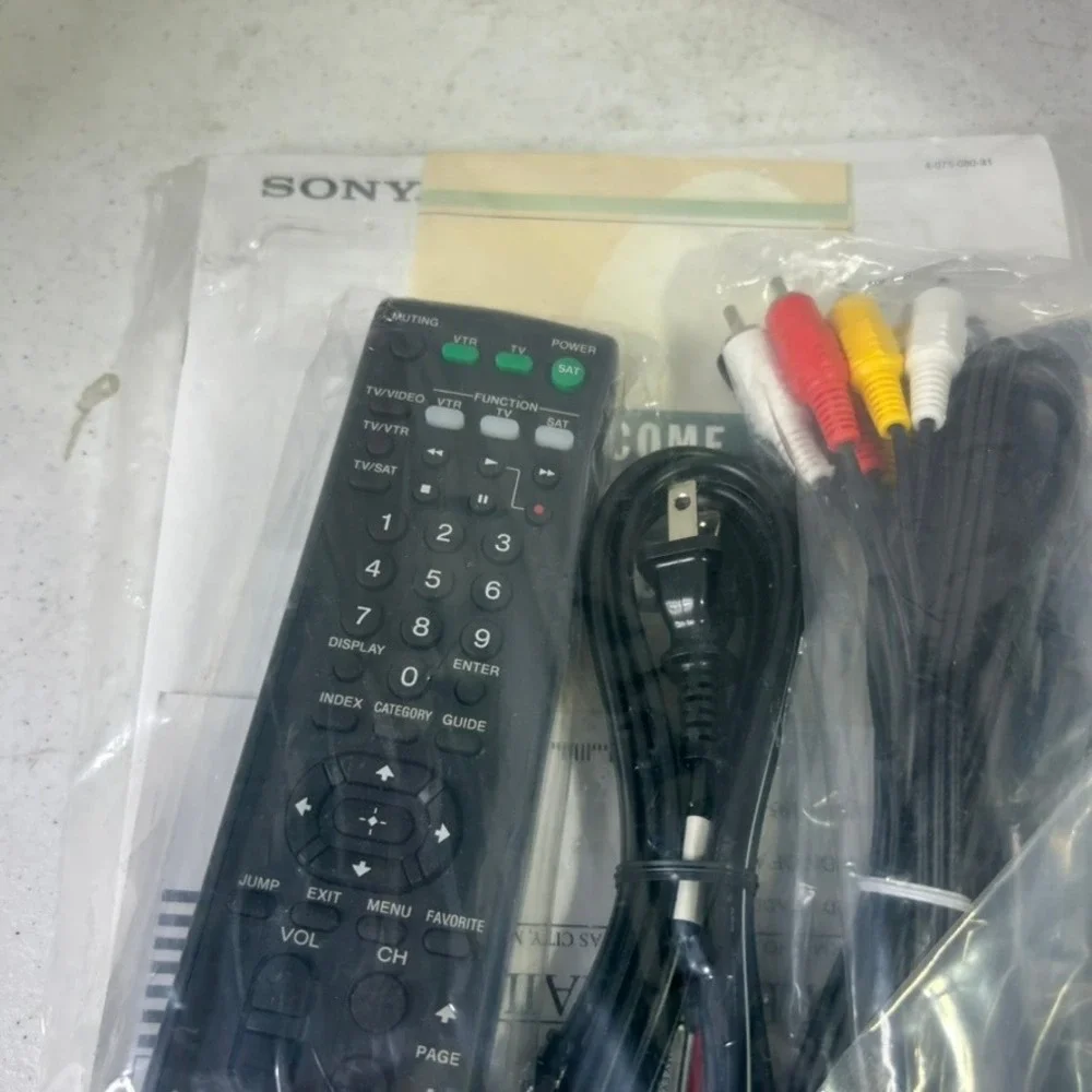 Sony RM-Y139 Satellite Receiver Remote Control Manual and Cable Accessory Kit